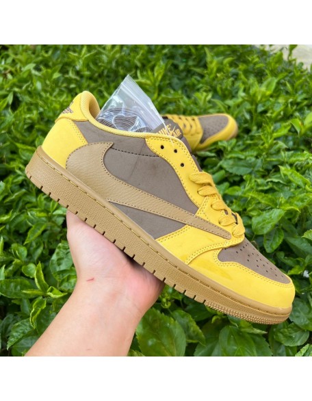 Tracis Scott x Air Jordan 1 Low Golf